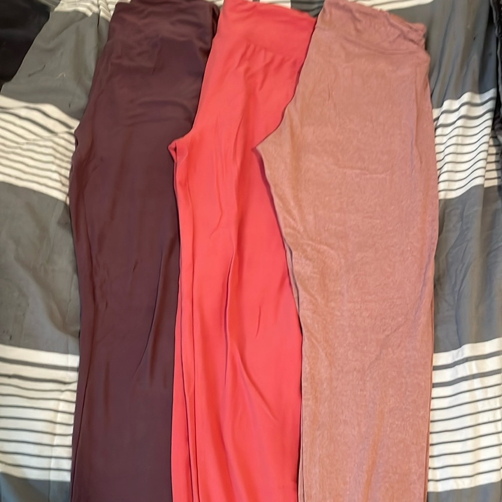 LuLaroe leggings solid print